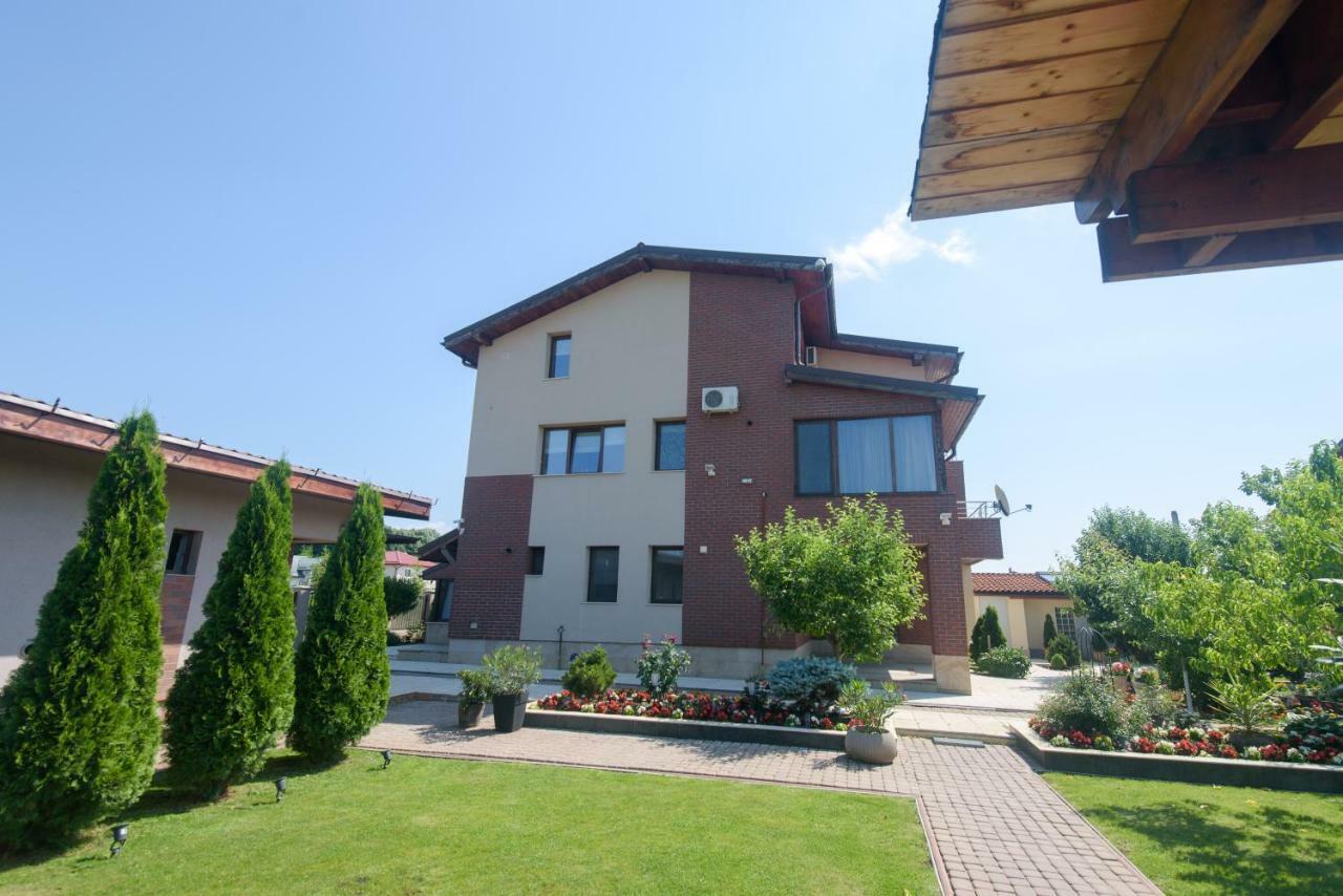 Vila Ramona Otopeni Dış mekan fotoğraf